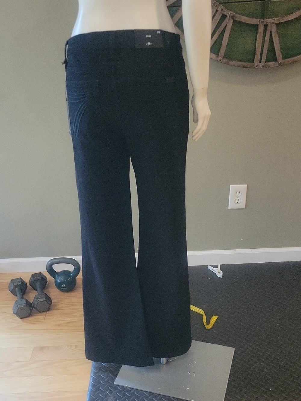7 For All Mankind Dojo Jean In Night Black - Picture 5 of 11